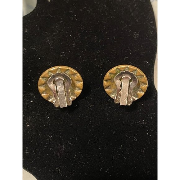 Vintage Jadeite And Rhinestones Circular Clip Earrings - Picture 6 of 6